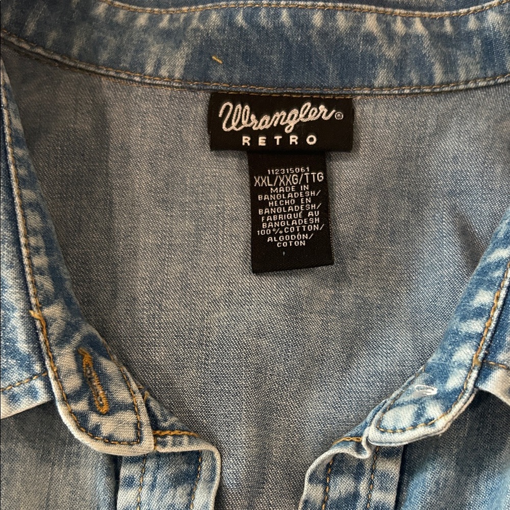 Wrangler Light Blue Denim Sleeveless Top - Picture 2 of 6